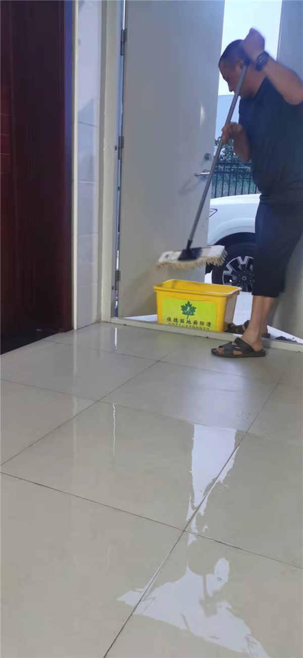 1633935013109119.jpg 甘肃兰海渭武高速公路两河口服务区<a href=http://www.jdlfh.com><strong><a href=http://www.jdlfh.com><strong><a href=http://www.jdlfh.com><strong><a href=http://www.jdlfh.com><strong>地面防滑</strong></a></strong></a></strong></a>处理</strong></a>.jpg